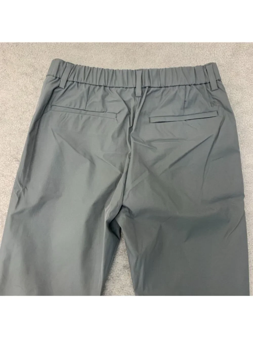 NWT Banana Republic Men's 32x30 Gray Commuter Flex Pants Athletic Fit